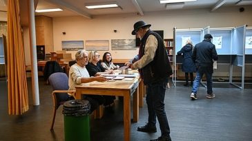 Hollanda Genel Se&ccedil;imleri İ&ccedil;in Oy Kullanma S&uuml;reci Tamamlandı