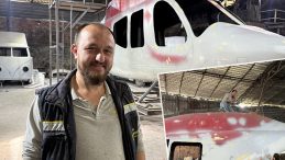 Hurdaya Ayrılan Klasik Otomobilleri Toplayarak Motorsuz Helikopter Yapıyor