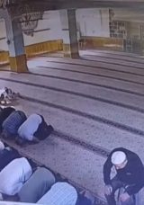 Husumetliyken Boğazını Camide Kesen Zanlı Hakim Karşısında: "Şimdi Git Kocanın Leşini Topla"