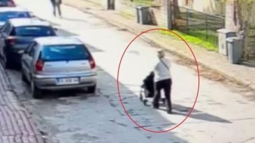 İ&ccedil;i Para Dolu &Ccedil;antayı Alıp Kaybolan Kişinin Anı G&uuml;venlik Kamerasında