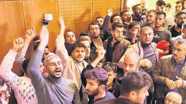 İl Kongresinde Yumruklar Havada U&ccedil;uştu