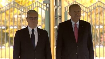 İngiltere Başbakanı Starmer Ankara'da | Cumhurbaşkanı Erdoğan resmi t&ouml;renle karşıladı