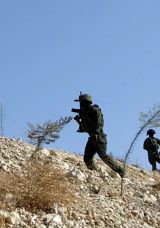 İsrail Askerleri Batı Şeria'da Filistinli &Ccedil;ift&ccedil;iyi Darbedip G&ouml;zaltına Aldı! "Vahşi Saldırılar D&uuml;zenleniyor"