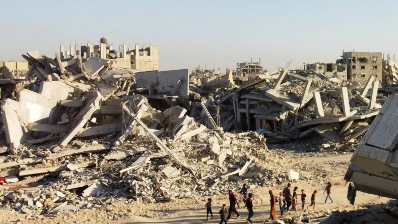 İsrail’in Saldırıları Sonrası: 42 Filistinlinin Naaşı Mezarlarından Çıkarıldı