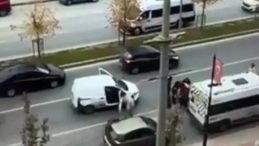 İstanbul – Başakşehir'de 'neden sinyal vermiyorsun' diyen babaya &ccedil;ocuğunun yanında saldırdı