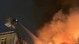 İstanbul Beyoğlu'nda sevgilisinin iş yerini kundaklayan genç kadının ifadesi şaşırttı!