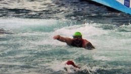 İstanbul Boğazı'ndaki yarışmada kaybolmuştu… Rus yüzücünün annesi oğlunu bulana para ödülü vereceğini duyurdu