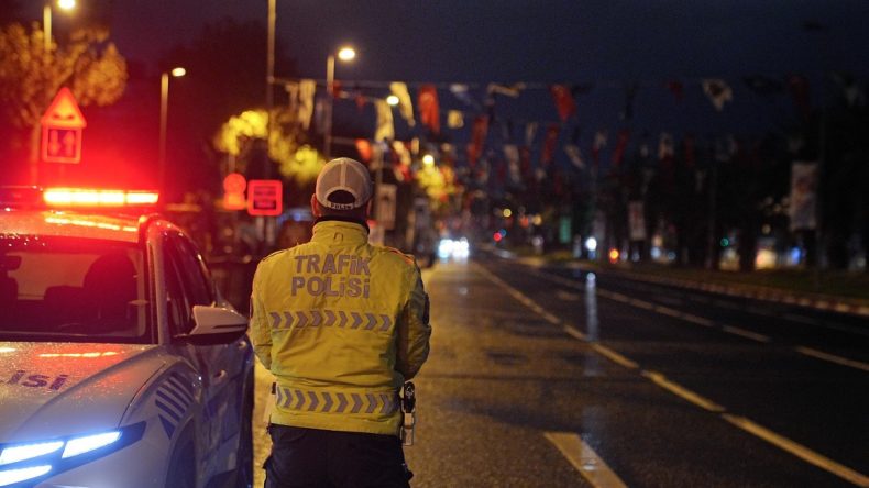 İstanbul'da 29 Ekim Cumhuriyet Bayramı Provası Nedeniyle Bazı Cadde ve Yollar Trafiğe Kapandı