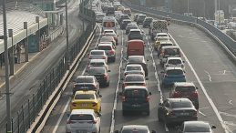 İstanbul'da Trafik Kilit: Yoğunluk Y&uuml;zde 60'ın &Uuml;zerinde