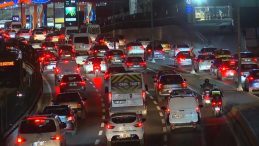 İstanbul'da Trafik Yoğunluğu Y&uuml;zde 85'e Ulaştı