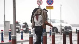 İstanbul'da Yarın Okullar Tatil Mi? Meteoroloji İstanbul İçin Alarm Verdi!