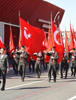 İstanbul’da Cumhuriyet Bayramı Kutlamaları: Kırmızı Beyaz Coşku