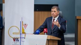 İzmir Büyükşehir Belediye Başkanı Tugay'dan Şaşırtan Geri Adım!