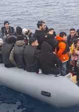 İzmir'de 128 D&uuml;zensiz G&ouml;&ccedil;men Yakalandı