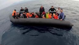 İzmir'de 52 Düzensiz Göçmen Yakalandı