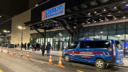 İzmir'de İki Grup Arasında Silahlı Kavga: 3 Yaralı