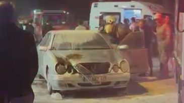 İzmir'de korkun&ccedil; olay! Otomobilini ateşe verdi, alevlerin arasında kaldı