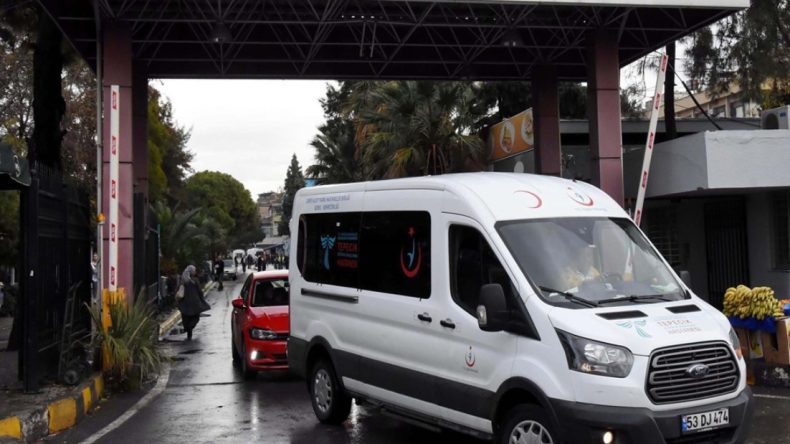 İzmir'de Polise Silahlı Saldırı: Bir Polis Yaralandı!