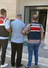 İzmir'de Ter&ouml;r &Ouml;rg&uuml;t&uuml; DEAŞ'a Y&ouml;nelik Operasyon: 4 G&ouml;zaltı