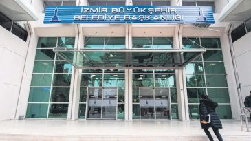 İzmir&rsquo;de Bor&ccedil; Krizi Derinleşiyor