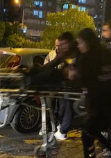 İzmir&rsquo;de korkun&ccedil; cinayet: T&uuml;feğiyle yatalak eşini katletti!