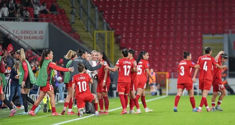 Kadın Futbol Milli Takımı Kosova'yı 3 Golle Ge&ccedil;ti!