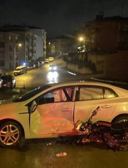 Karabük'te Otomobil ile Motosiklet Çarpıştı: 1'i Ağır 2 Yaralı