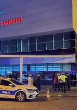 Karab&uuml;k'te Şoke Eden Olay! Hastane &Ouml;n&uuml;nde Kendini Vurdu