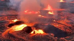 Kilauea Yanardağı 35. Kez Faaliyete Geçti