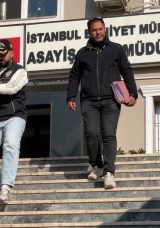 L&uuml;ks Ara&ccedil;ların Amblem ve Aynalarını S&ouml;ken Hırsızlar Yakalandı