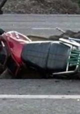 İş Makinesiyle &Ccedil;arpan Motosiklet S&uuml;r&uuml;c&uuml;s&uuml; Hayatını Kaybetti
