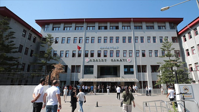 Manavgat Belediyesi'ne 'rüşvet' Operasyonu: 24 Kişi Gözaltında!