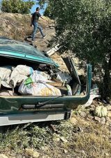Manisa'da otomobil şarampole yuvarlandı: İki kişi hayatını kaybetti