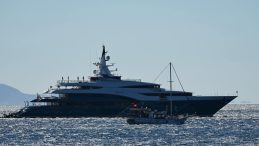 Mega Yat Sunrays Bodrum'da