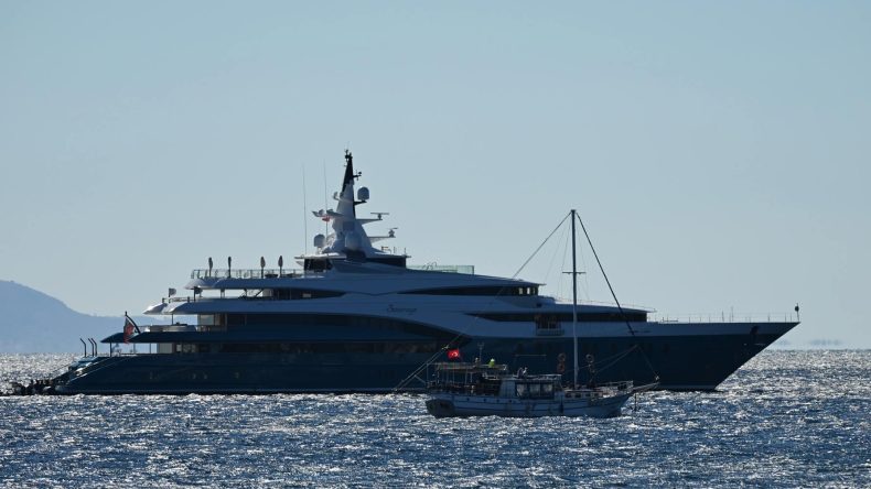 Mega Yat Sunrays Bodrum'da