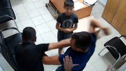 Mersin'de Polis Merkezinde Kayınbirader Tarafından Darbedilen Baba