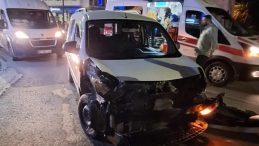 Mersin'de Trafik Kazası: Motosikletli 2 Kişi Yaralandı!