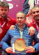 Milli g&uuml;reş&ccedil;i Feyzullah Akt&uuml;rk, d&uuml;nya şampiyonu oldu