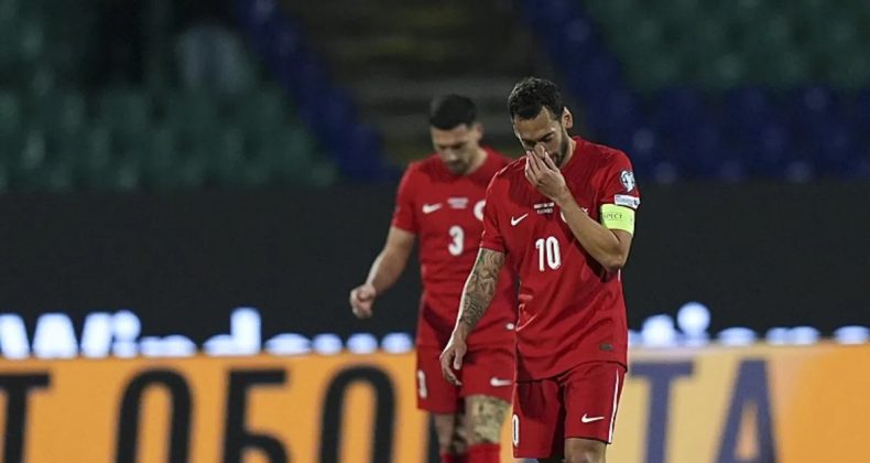 A Milli Takım Kaptanı Hakan Çalhanoğlu: Maça çıkmadan önce takımdan bir ricada bulundum…