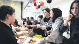 Minik Yüreklerden Gazze İçin Kermes