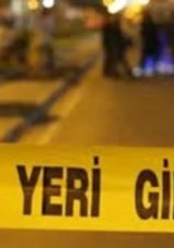 Motosikletle Gelip Evin &Ouml;n&uuml;ne El Yapımı Patlayıcı Attılar