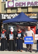 Muşlu Aileler Eylemlerine Devam Ediyor