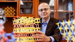Mülteci kampından Nobel sahnesine