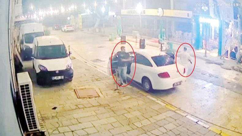 Ofiste Silahlı Kavga: 2 Ölü, 1 Yaralı