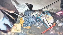 Önce tehdit etti sonra evi yaktı