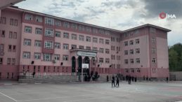 Özel Eğitim Öğrencisi, Okulda Arkadaşını Makasla Yaraladı!