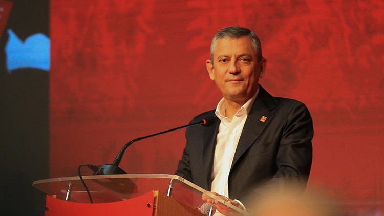 Özgür Özel, 10. Cumhurbaşkanı Sezer ve Eski Parti Başkanlarıyla 29 Ekim İçin Telefonda Buluştu