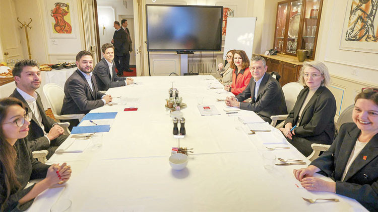 Özgür Özel: İlk Seçimlerde İktidarı Elde Edeceğiz