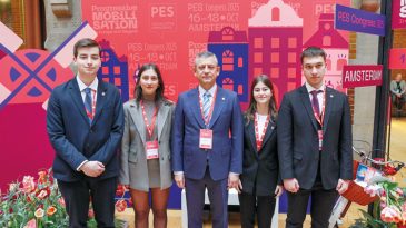 &Ouml;zg&uuml;r &Ouml;zel'den Hollanda'da Gen&ccedil;lik Mesajları: Geleceğin Y&ouml;neticileri