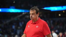 Panathinaikos Başantrenörü Ergin Ataman, Olympiakos Maçının Hakemlerine Tepki Gösterdi